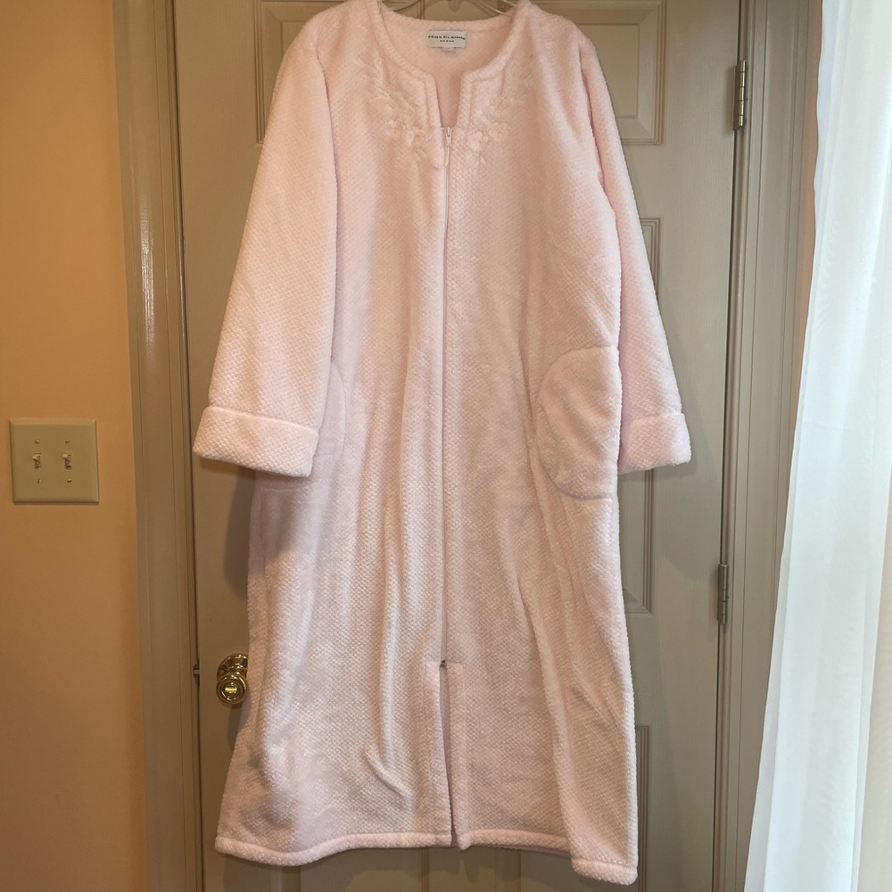 Miss Elaine Light Pink Long Sleeve Soft Plush Robe, Full Zip, Pockets, Size‎ 1X